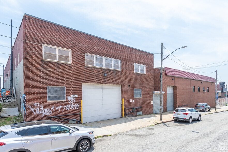 More Photos Of 50-25 35th St, Long Island City Manufacturing For Lease