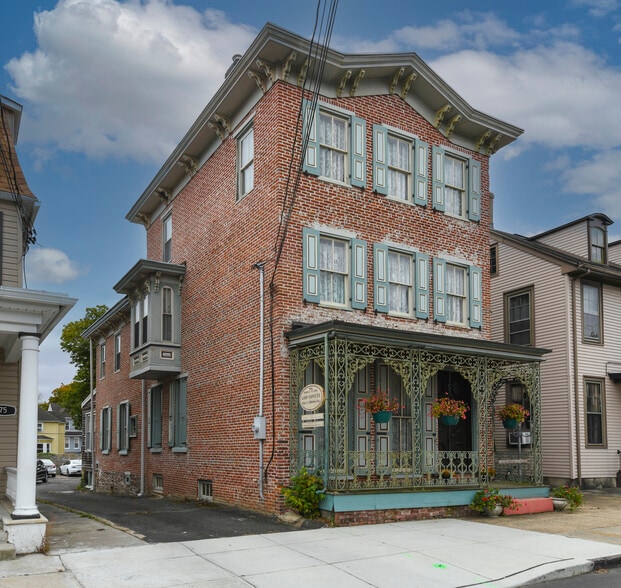 More Photos Of 71 Cooper St, Woodbury Office Residential For Sale