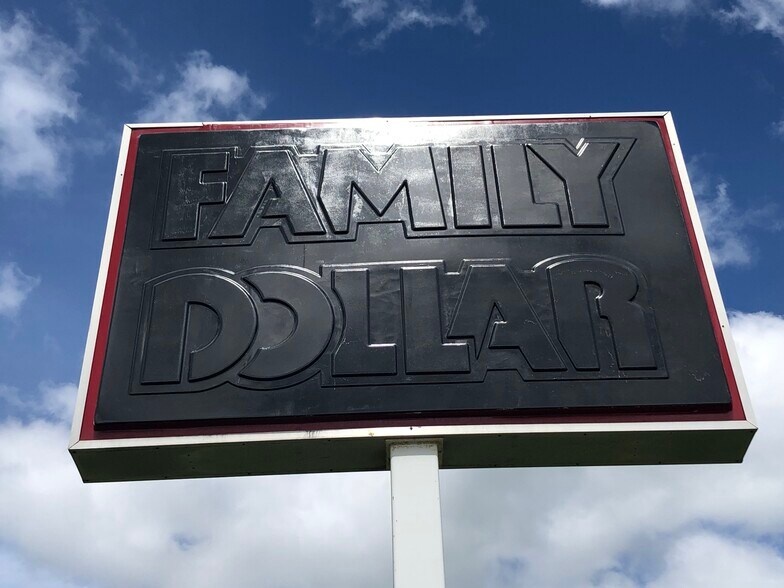 More Photos Of 336 Lang Rd, Beaverton Freestanding For Lease