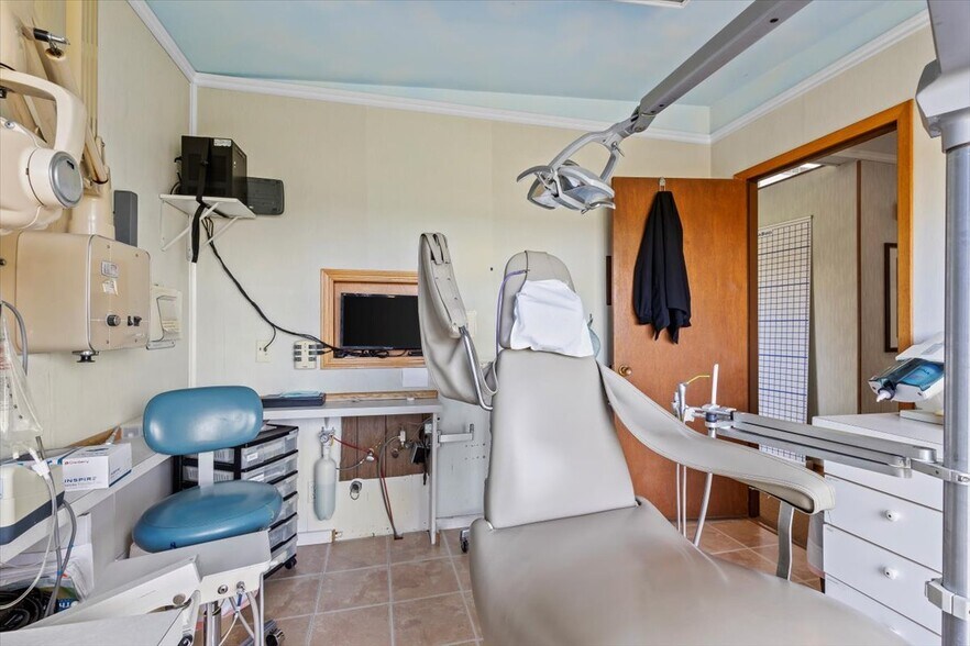 More Photos Of 781 Roza Dr, Zillah Healthcare For Sale