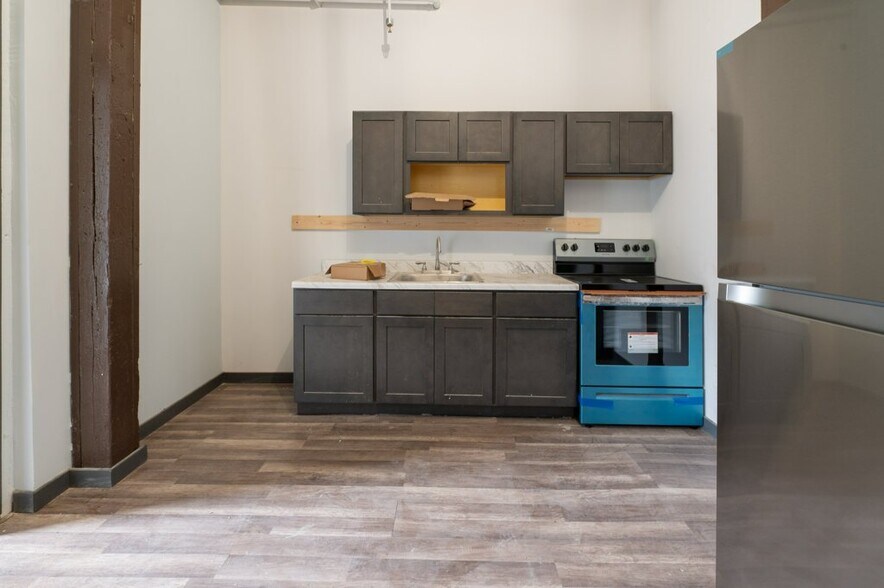 More Photos Of 464 Pratt Street Ext, Meriden Apartments For Sale