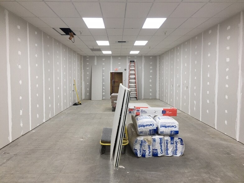 More Photos Of 1800 Daisy Street Ext, Clearfield Unknown For Lease