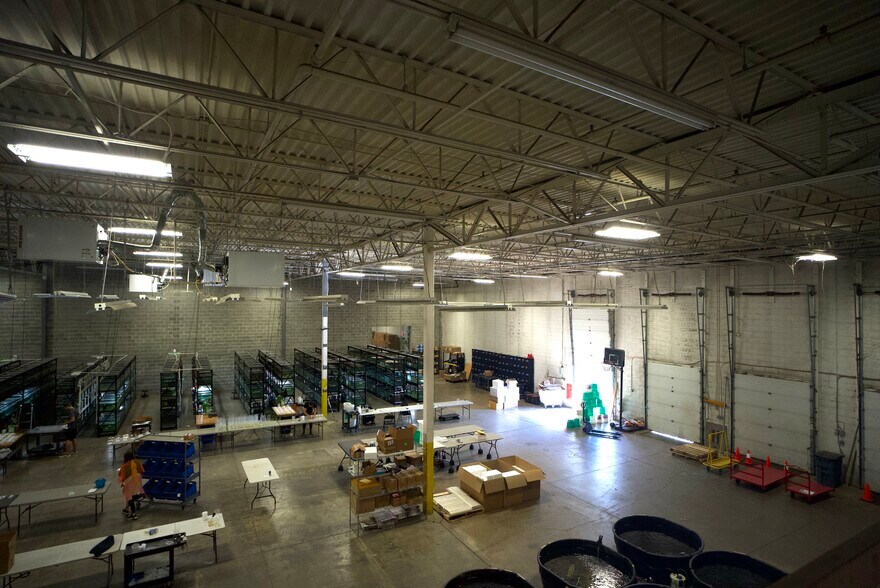 More Photos Of 6352 Airway Dr, Indianapolis Manufacturing For Sale