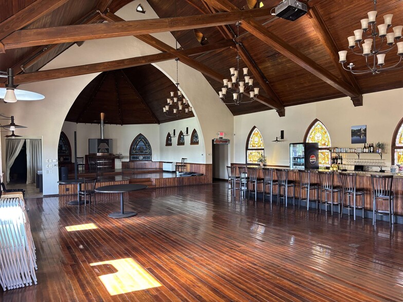 More Photos Of 24 W Park St, Spencer Freestanding For Sale