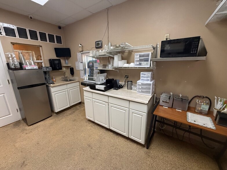 More Photos Of 2521 French Ave, Sanford Fast Food For Sale