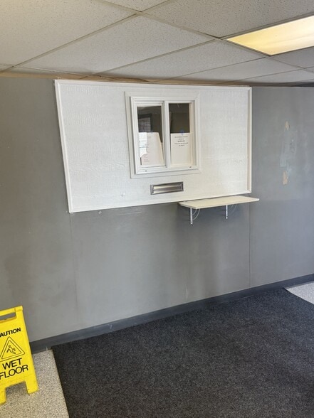 More Photos Of 1300 W Russell St, Sioux Falls Hotel For Sale