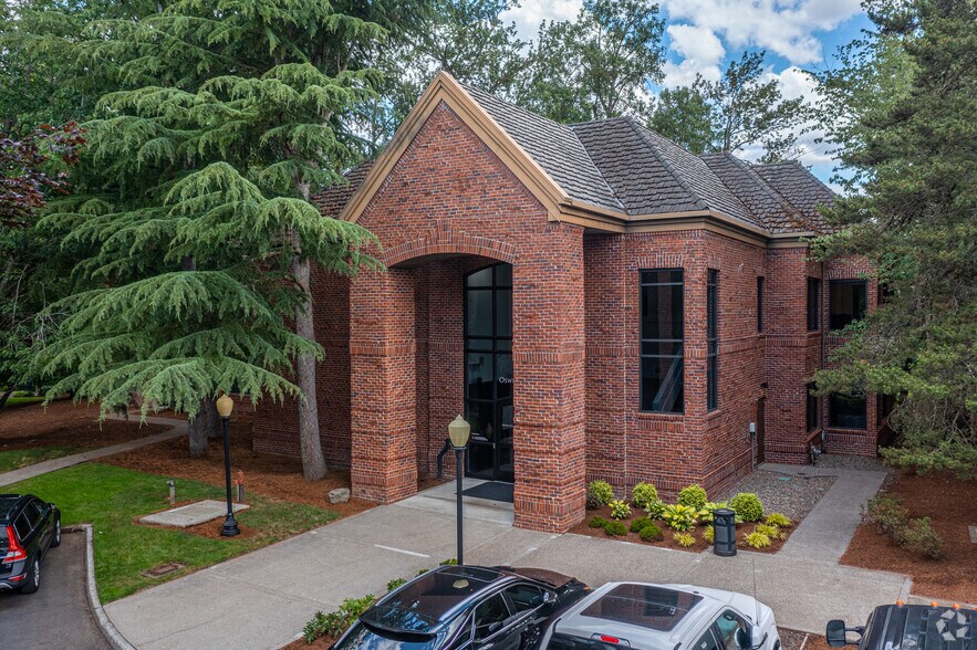 More Photos Of 300 Oswego Pointe Dr, Lake Oswego Office For Lease