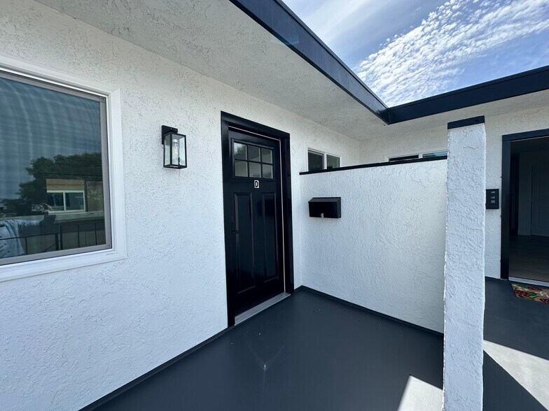 More Photos Of 17374 Dairyview Cir, Huntington Beach Apartments For Sale