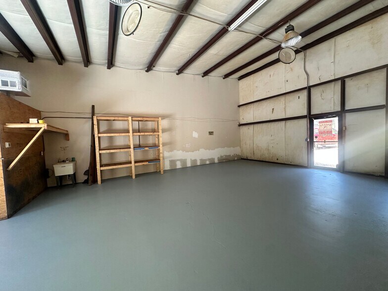 More Photos Of 1847 Canton Hwy, Cumming Distribution For Lease