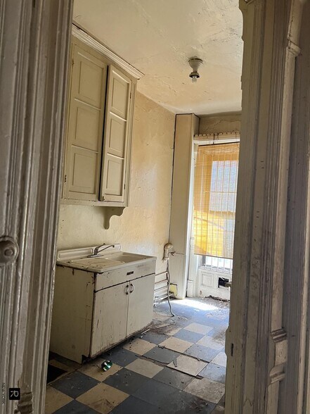 More Photos Of 262 Lenox Ave, New York Storefront Retail Residential For Sale