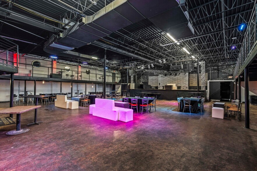 More Photos Of 110 E South St, Jackson Bar For Sale