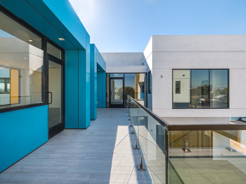 More Photos Of 507 S Douglas St, El Segundo Loft Creative Space For Lease