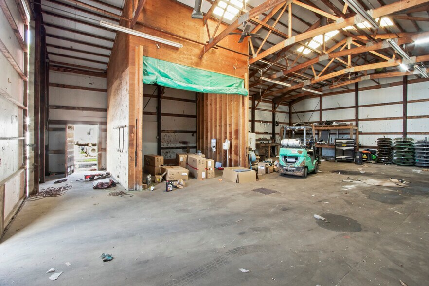 More Photos Of 2660 Main Rd, Franklinville Contractor Storage Yard For Sale