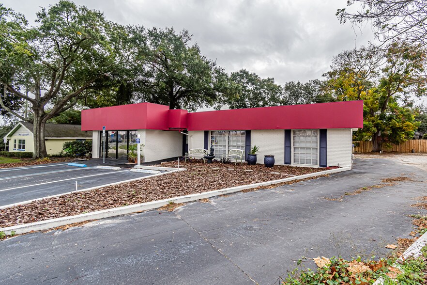 More Photos Of 264 E Altamonte Dr, Altamonte Springs Freestanding For Lease