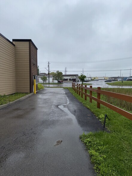 More Photos Of 3941 Broadway St, Cheektowaga Freestanding For Sale
