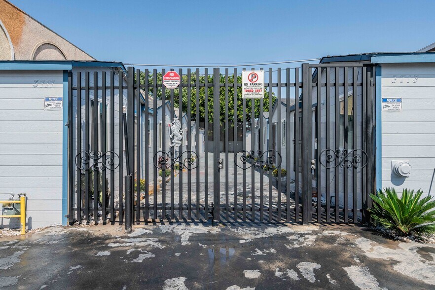 More Photos Of 3713-3717 W Imperial Hwy, Inglewood Apartments For Sale