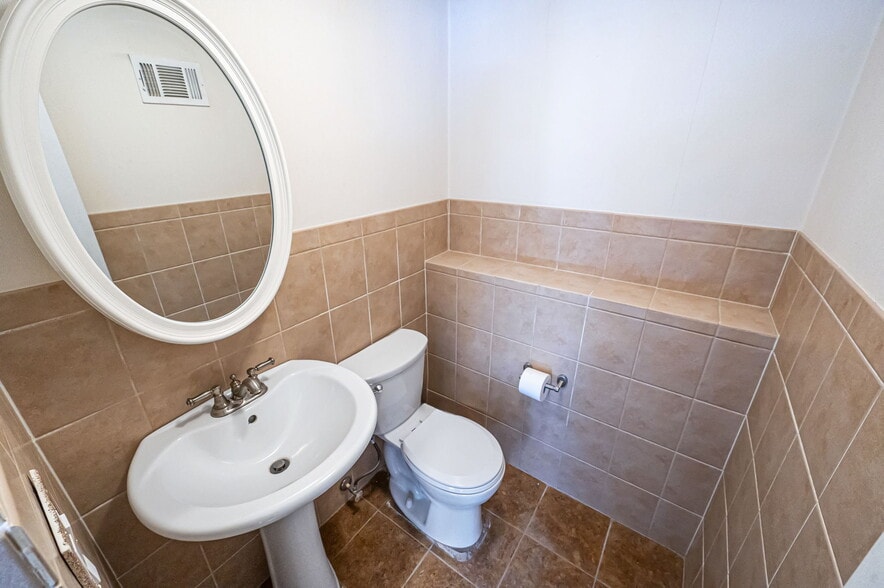 More Photos Of 4515 Nesconset Hwy, Port Jefferson Station Freestanding For Sale