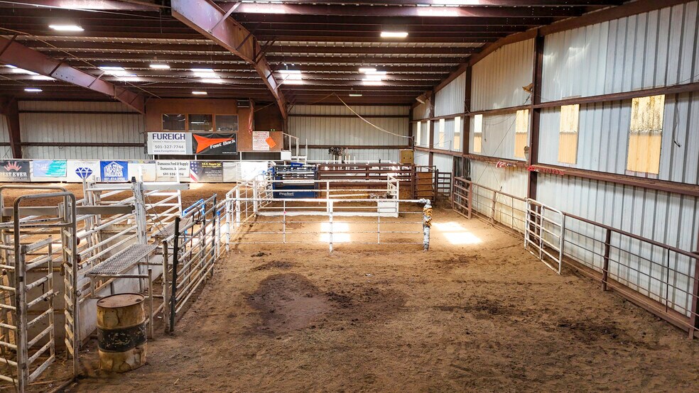 More Photos Of 99 Stacks Dr, Damascus Horse Stables For Sale