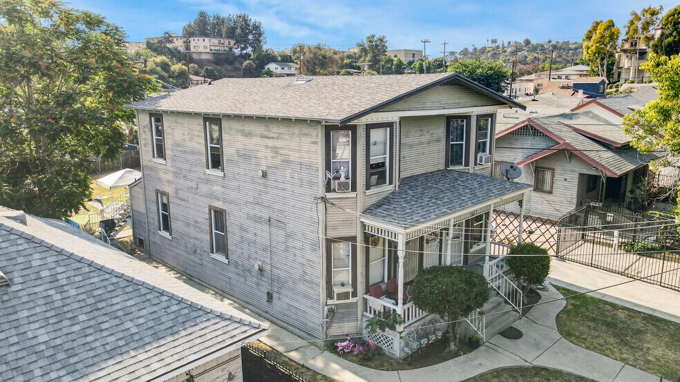 More Photos Of 2105 Keith St, Los Angeles Multifamily For Sale