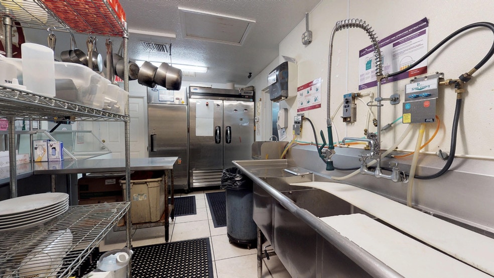 More Photos Of 9576 N Citrus Springs Blvd, Citrus Springs Restaurant For Lease