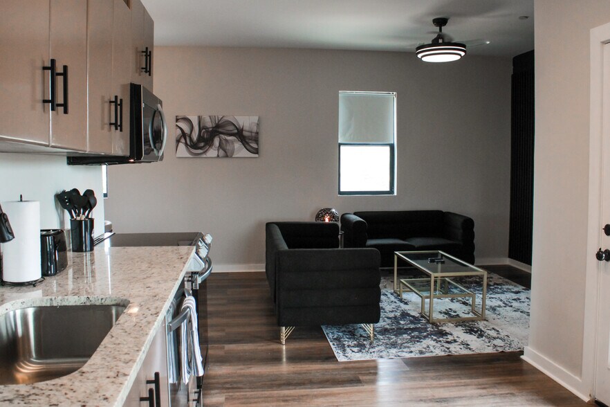 More Photos Of 1807 Logan Ave, Knoxville Multifamily For Sale