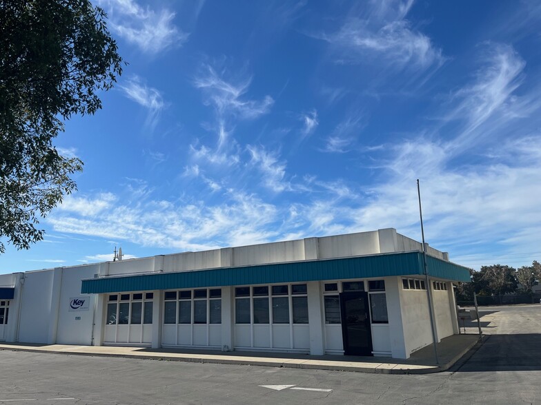 Primary Photo Of 1593-1603 Palma Dr, Ventura Manufacturing For Lease