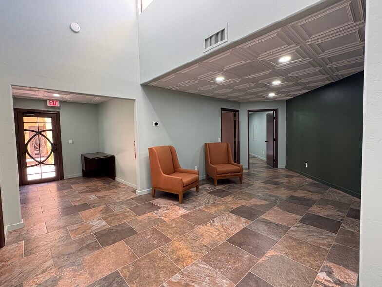 More Photos Of 6137 E Grant Rd, Tucson Medical For Lease