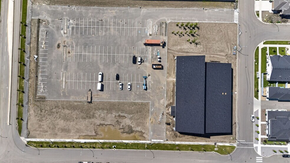 More Photos Of 200 Greenfield link, Fort Saskatchewan Storefront For Lease