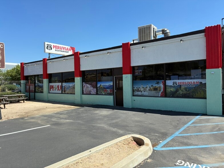 More Photos Of 15395 Foothill Blvd, Fontana Freestanding For Lease