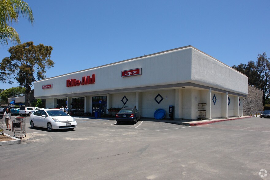 More Photos Of 4077 Governor Dr, San Diego Freestanding For Lease