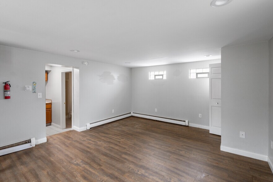 More Photos Of 218 N 26th St, Kalamazoo Apartments For Sale