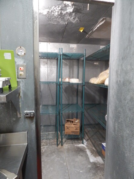 More Photos Of 180 Lumber City Hwy, Hazlehurst Restaurant For Sale