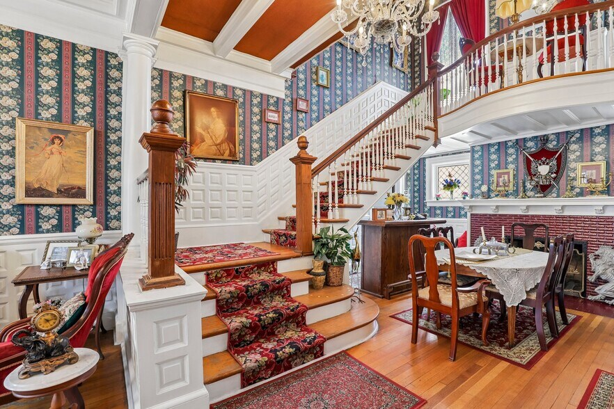 More Photos Of 421 Howard St, San Antonio Hospitality For Sale