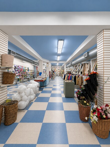 More Photos Of 1887 Third Ave, New York Storefront For Lease