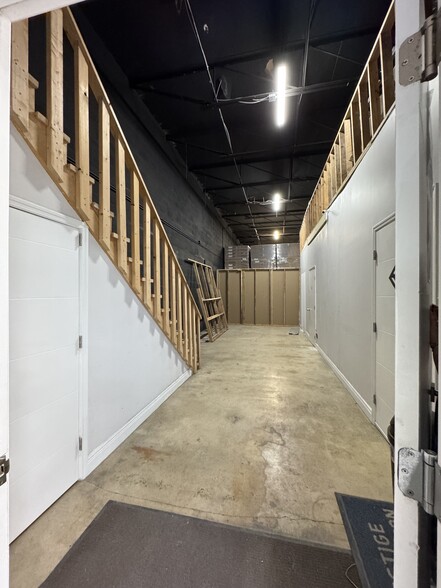 More Photos Of 7555-7575 W 2nd Ct, Hialeah Warehouse For Sale