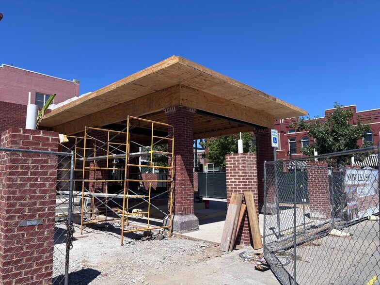 More Photos Of 202 N Main St, Tulsa Manufacturing For Lease