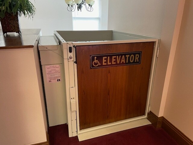 More Photos Of 901 N Prospect Ave, Springfield Freestanding For Sale