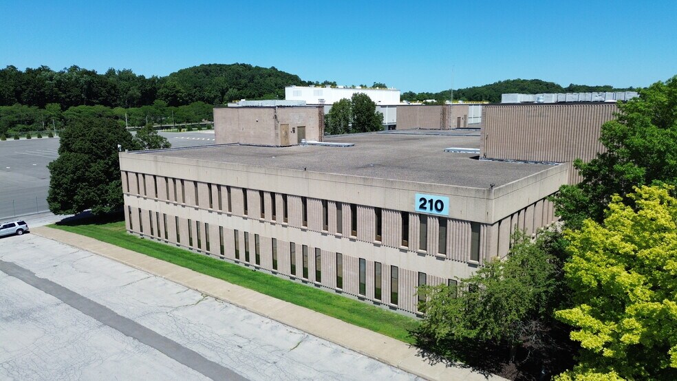 More Photos Of 2070 Route 52, Hopewell Junction Unknown For Lease
