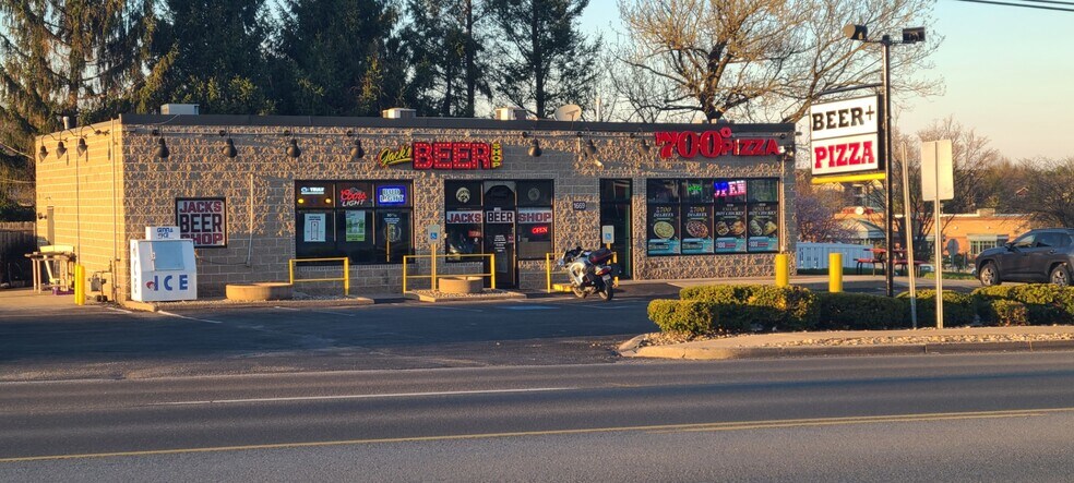 More Photos Of 1669 N Atherton St, State College Freestanding For Lease