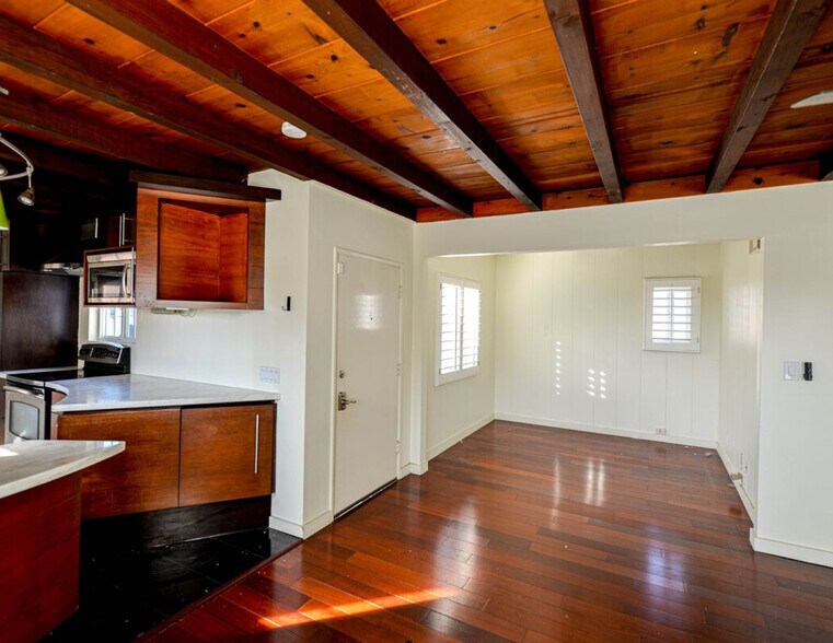 More Photos Of 286-290 Broadway St, Laguna Beach Storefront Retail Residential For Sale