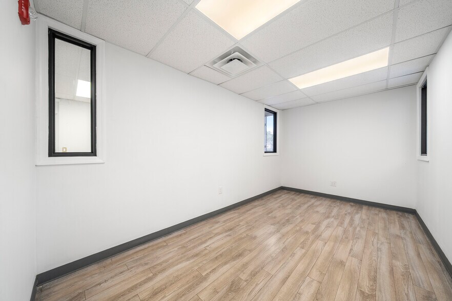 More Photos Of 40 Broad Ave, Palisades Park Office For Sale
