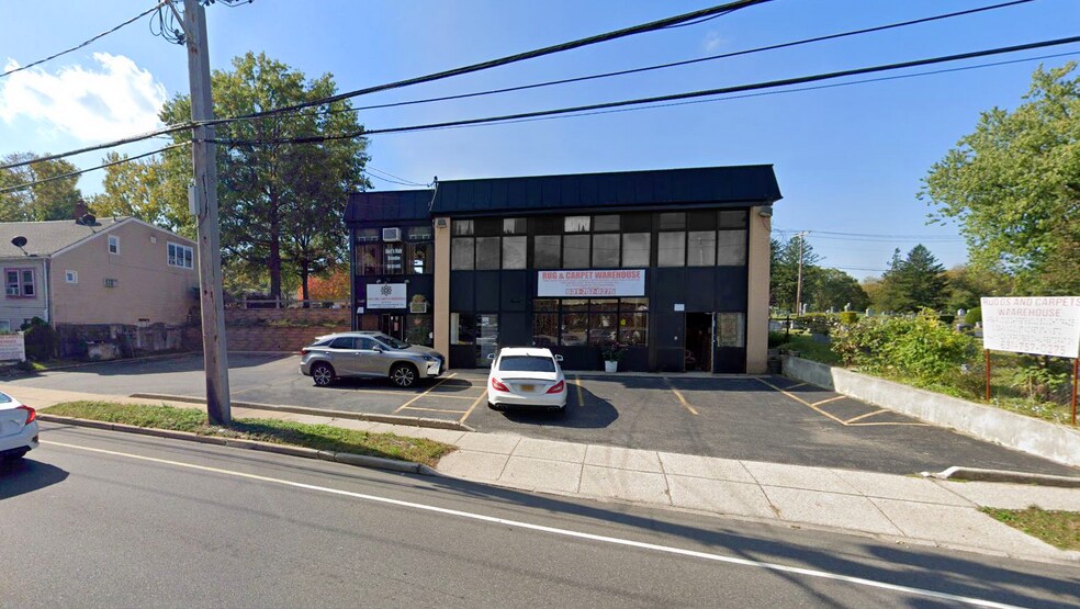 More Photos Of 128 Laurel Rd, East Northport Storefront Retail Office For Lease