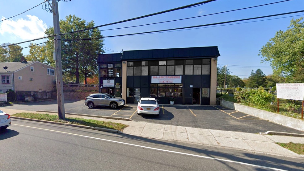 More Photos Of 63 Vernon Valley Rd, East Northport Storefront Retail Office For Lease