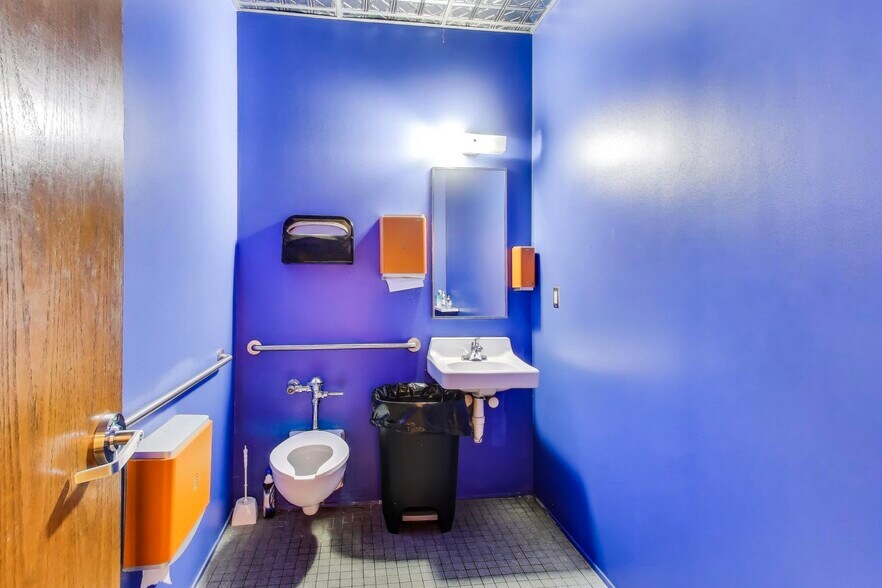 More Photos Of 5511 95th Ave, Kenosha Warehouse For Sale