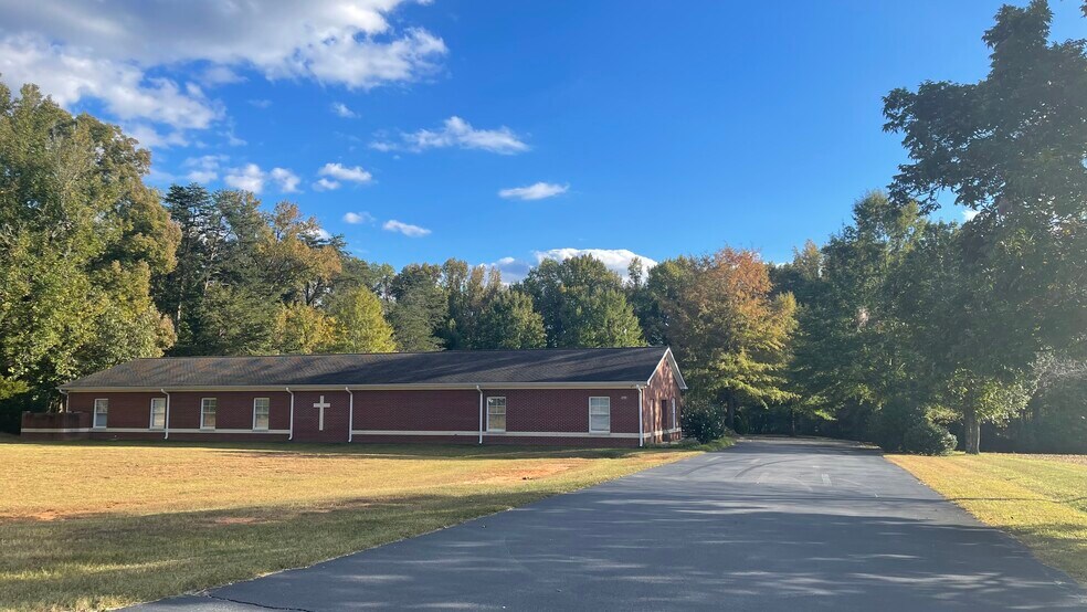 More Photos Of 1292 Whicker Rd, Kernersville Specialty For Sale