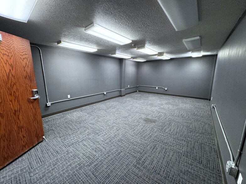 More Photos Of 1530 N 1000 W, Logan Warehouse For Lease