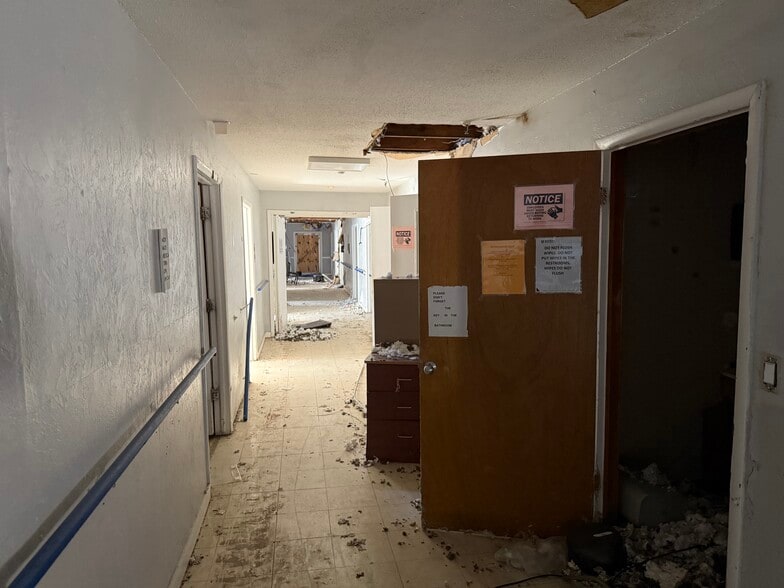 More Photos Of 2200 N Coltrane Rd, Oklahoma City Skilled Nursing Facility For Sale