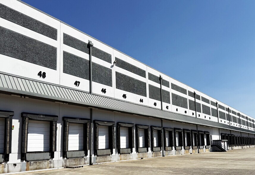 More Photos Of 400 Industrial Dr, Birmingham Refrigeration Cold Storage For Lease