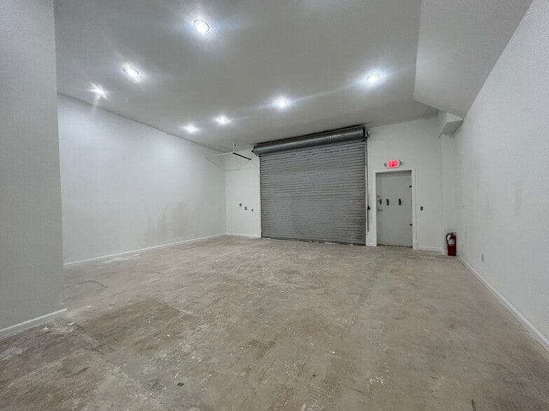 More Photos Of 1715 Sawdust Rd, Spring Self Storage For Lease