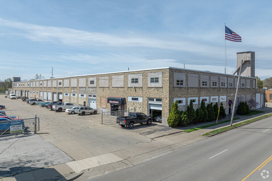 Primary Photo Of 143 W Sherman Blvd, Muskegon Warehouse For Lease